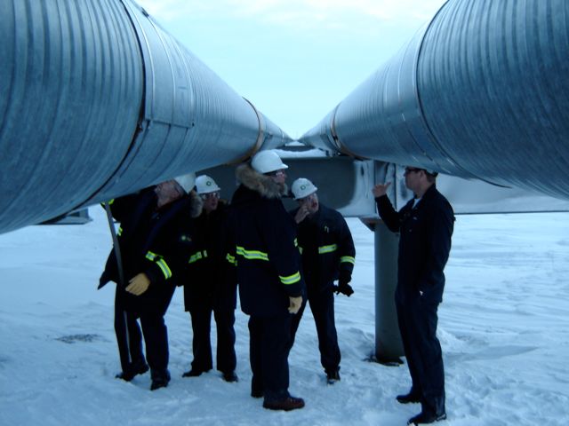 Pipeline over Tundra